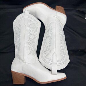 Women's White Faux Leather Western Cowgirl Boots size 8.5